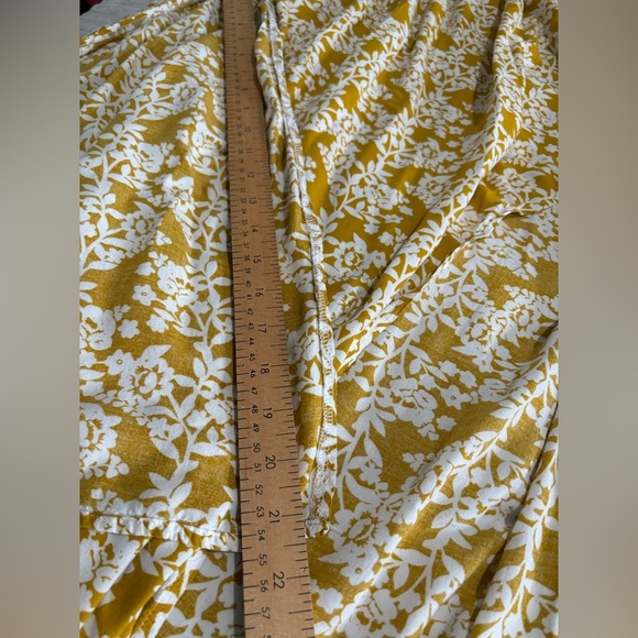 Rebdolls plus size 1X floral side slit maxi dress yellow short sleeve - Picture 9 of 13